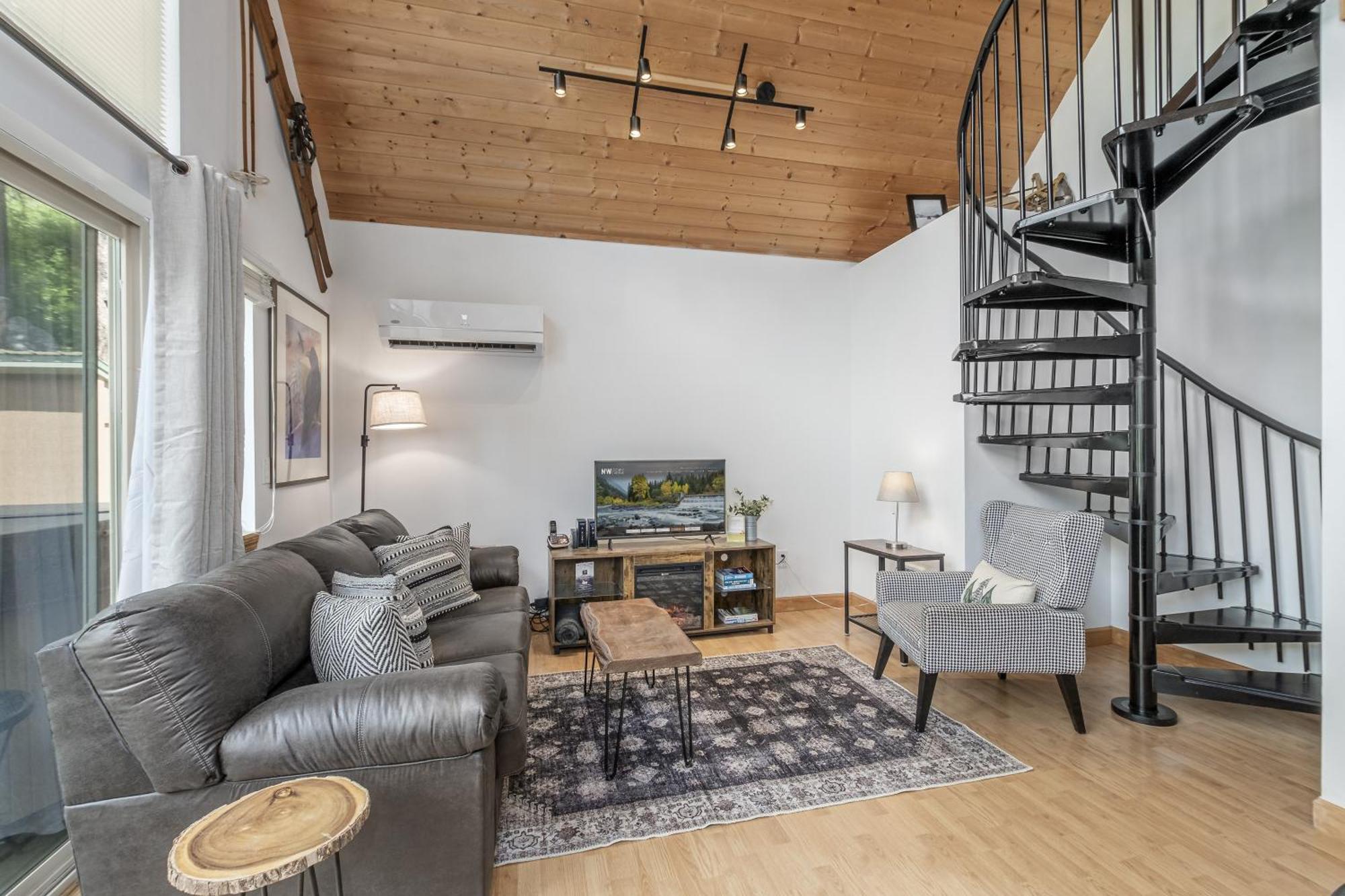 Raven Haven Lodge By Nw Comfy Cabins ليفينورث المظهر الخارجي الصورة